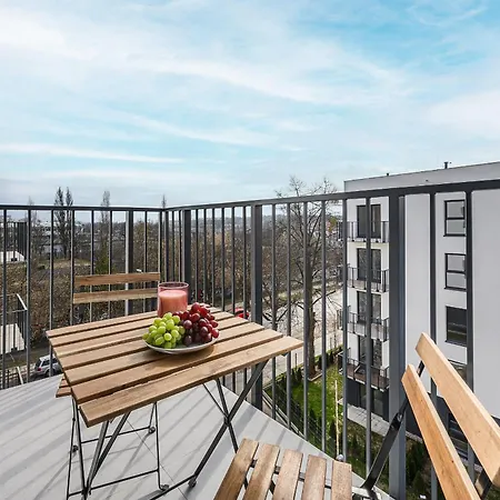 Lumina I 2br Near Orientarium Zoo I Parking I Balcony Appartamento