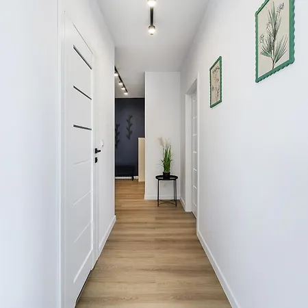 Lumina I 2br Near Orientarium Zoo I Parking I Balcony Appartamento