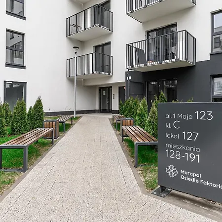 Lumina I 2br Near Orientarium Zoo I Parking I Balcony
